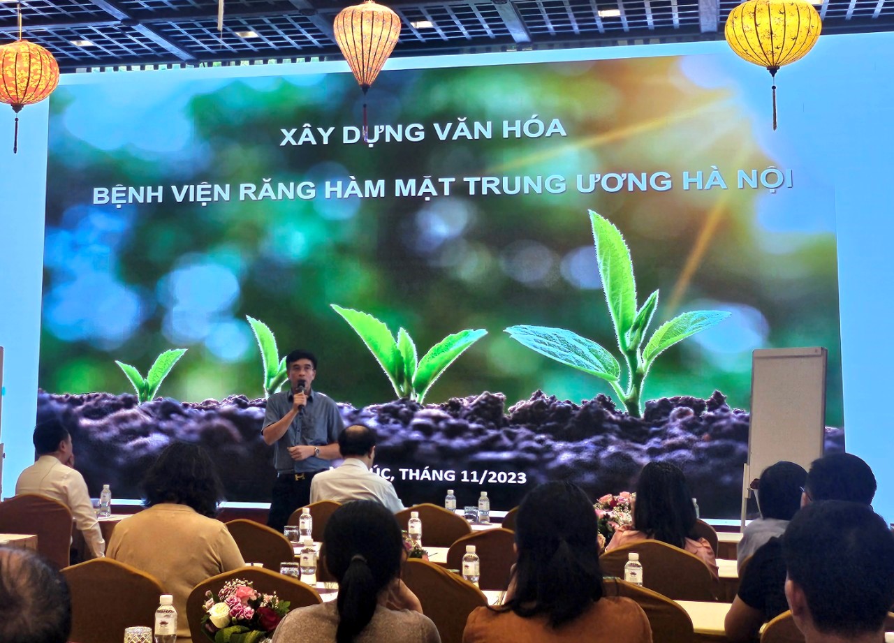 ThS. Trần Văn Phú – Trưởng phòng Tổ chức Cán bộ phát biểu khai mạc lớp tập huấn